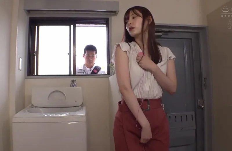 Bị chồng yêu hờ hửng người vợ nện với anh kỹ thuật chung cư đến mang bầu